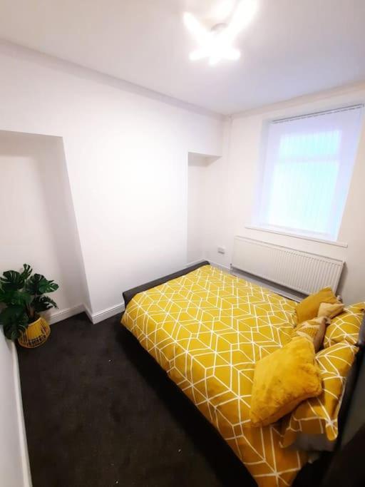 4-Bedroom Home - Ideal For Groups Working Away From Home سوانسي المظهر الخارجي الصورة