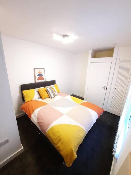 4-Bedroom Home - Ideal For Groups Working Away From Home سوانسي المظهر الخارجي الصورة